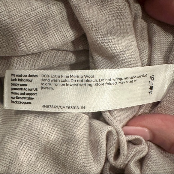 NWT Eileen Fisher 100%  Fine Merino Wool Long Cardigan Sea Salt Grey - Size M - Picture 6 of 8